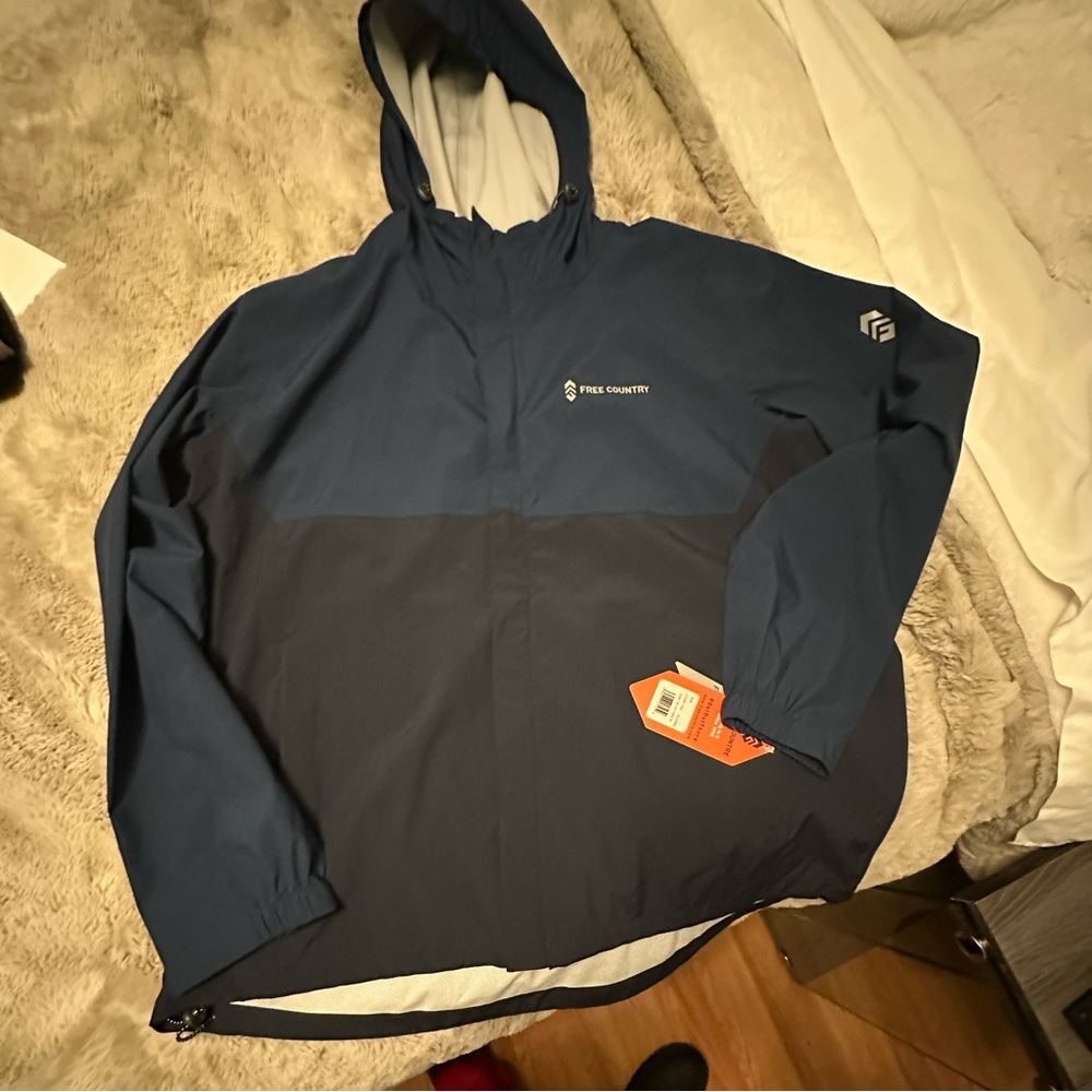 Nwt -Free Country Waterproof Series Hooded Jacket brand new with tags attached